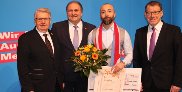 Bester Jungmeister geehrt (Foto: Handwerkskammer für Ostthüringen) Bester Jungmeister geehrt